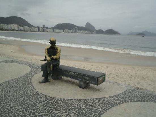 carlos-drummond-praia-copacabana