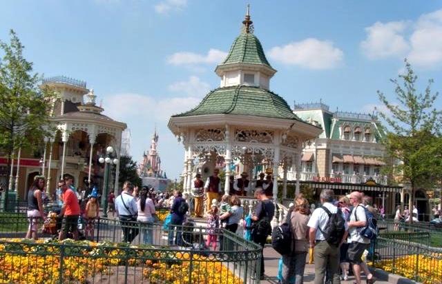 Disneyland_paris (4)
