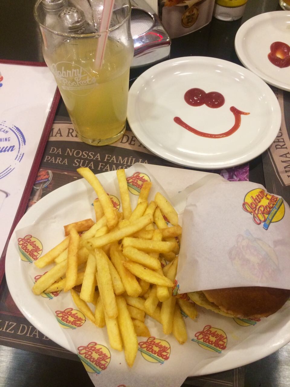 fritas_com_ketchup_smile